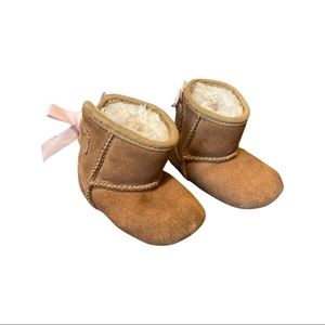 Ugg Jesse boots with pink bow for baby/infant